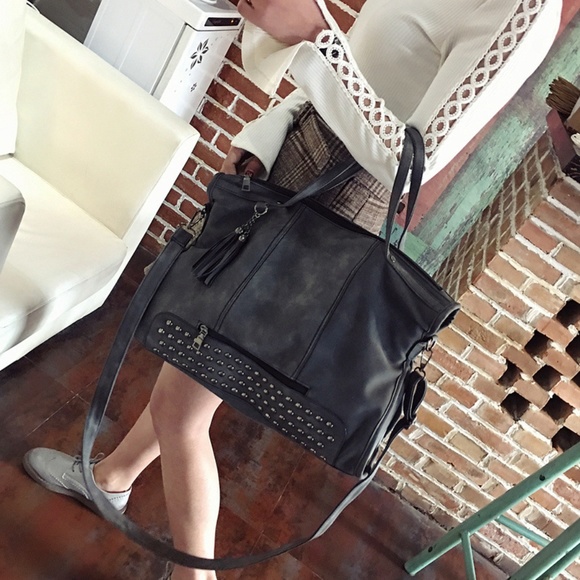#NEW LIGHTENING Studded Bag A - Picture 3 of 8